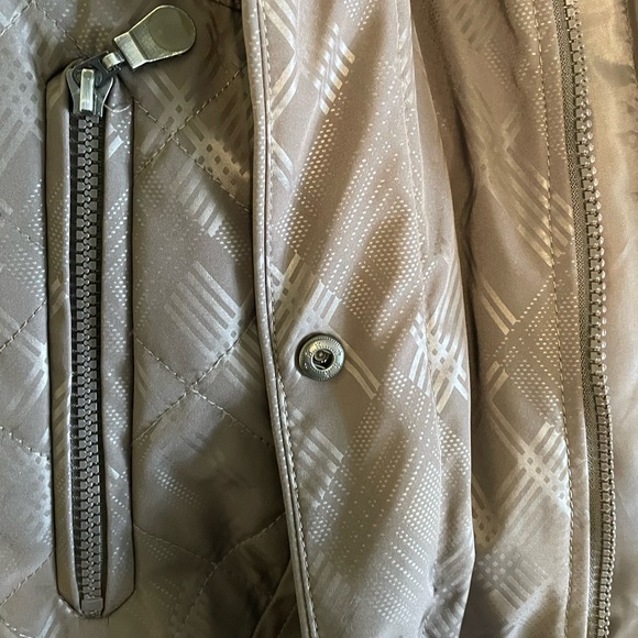 Marcona - Quilted Faux Down Coat - Picture 6 of 6